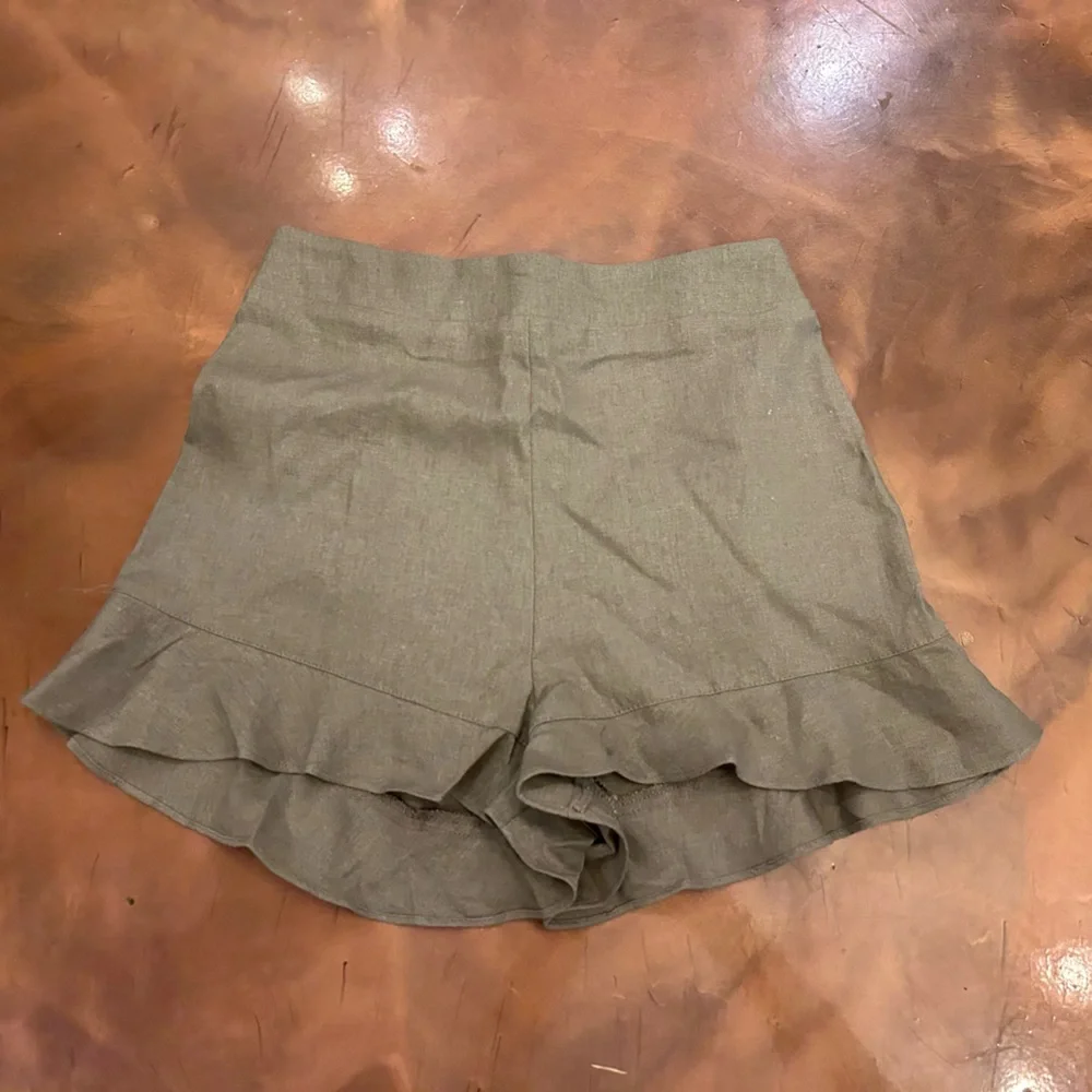 Timing Olive Green High-Waist Ruffle Hem Shorts NWT